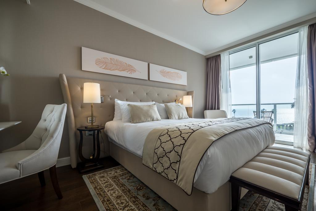 David Tower Hotel Netanya By Prima Hotels - 16 Years Plus Ngoại thất bức ảnh A bedroom at the Ritz-Carlton, Maldives